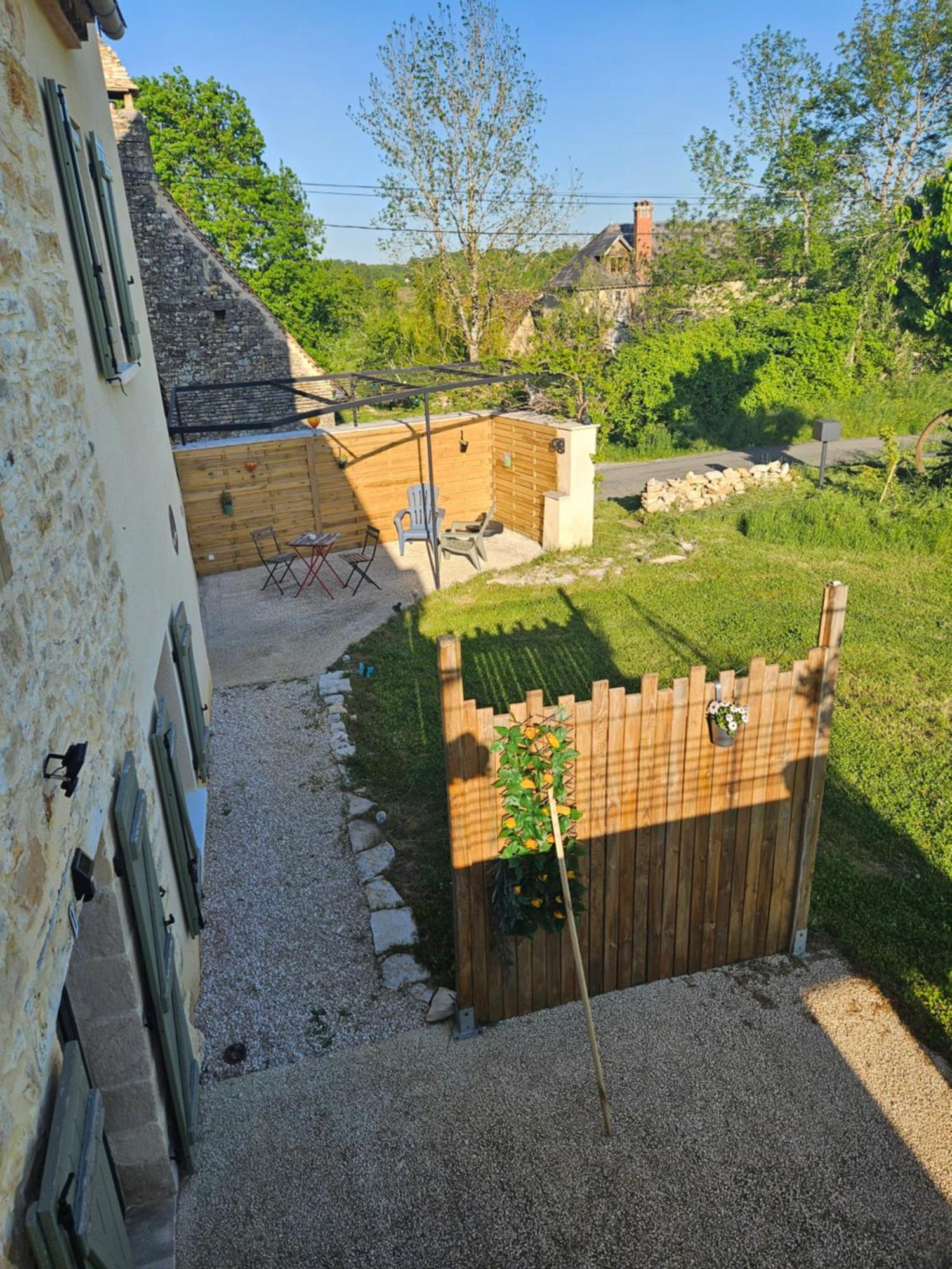 Le Pigeonnier De Coupiac Hotel Gourdon-en-quercy Buitenkant foto